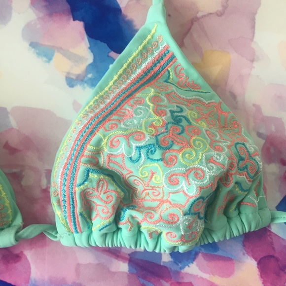 String Bikini Top - Picture 3 of 6